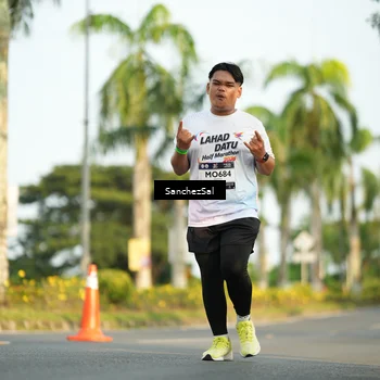 Runner Photo 7716861