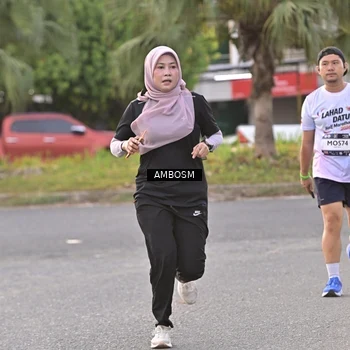 Runner Photo 7716863