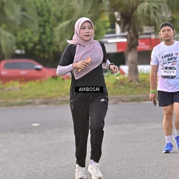 Runner Photo 7716865