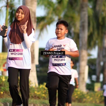 Runner Photo 7716870