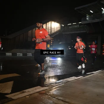 Runner Photo 7716873