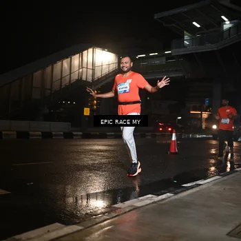 Runner Photo 7716885