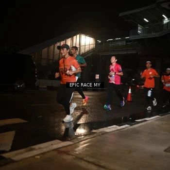 Runner Photo 7716893