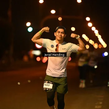 Runner Photo 7716901