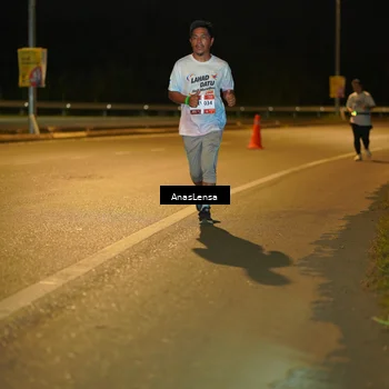 Runner Photo 7716903