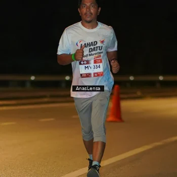 Runner Photo 7716904