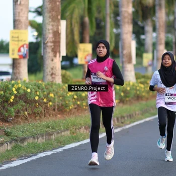 Runner Photo 7716911