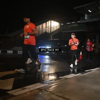 Runner Photo 7716912