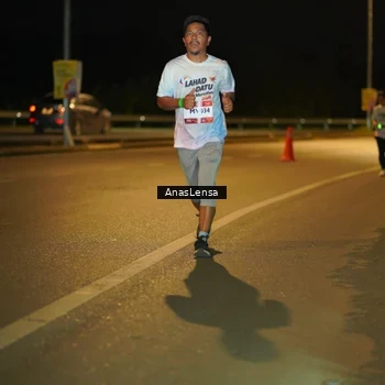 Runner Photo 7716913