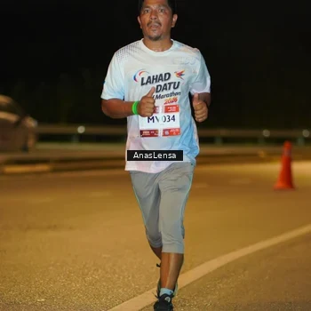 Runner Photo 7716917