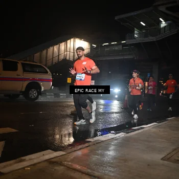 Runner Photo 7716935