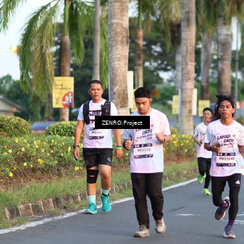 Runner Photo 7716938