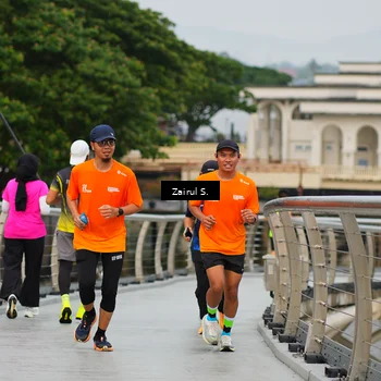 Runner Photo 7716970