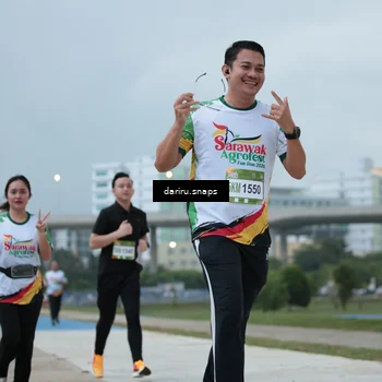 Runner Photo 7716975