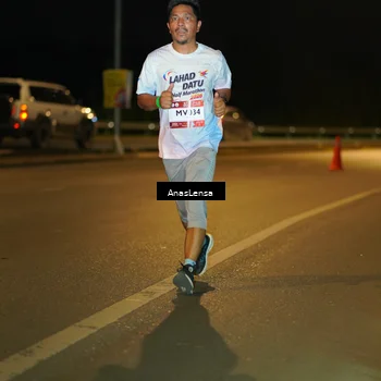 Runner Photo 7716984