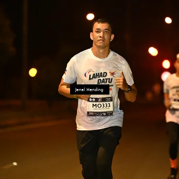 Runner Photo 7716985