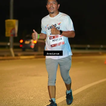 Runner Photo 7716991