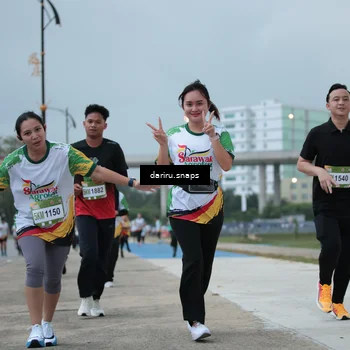 Runner Photo 7716994