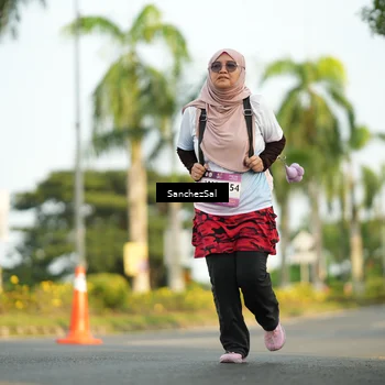 Runner Photo 7717011