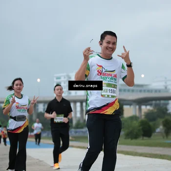 Runner Photo 7717016