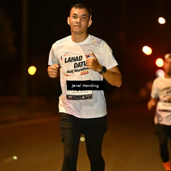 Runner Photo 7717027