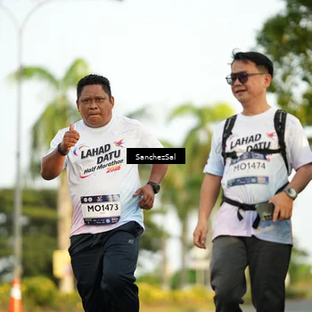 Runner Photo 7717033