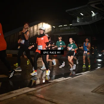 Runner Photo 7717042