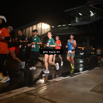 Runner Photo 7717047