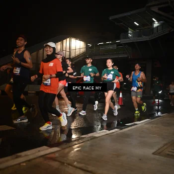 Runner Photo 7717048