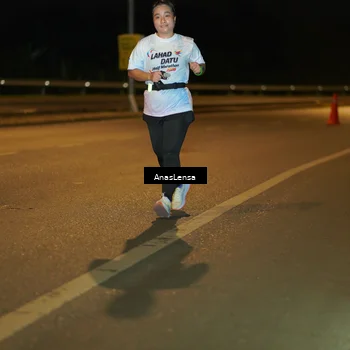 Runner Photo 7717061