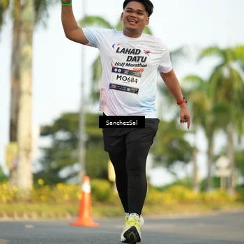 Runner Photo 7717063