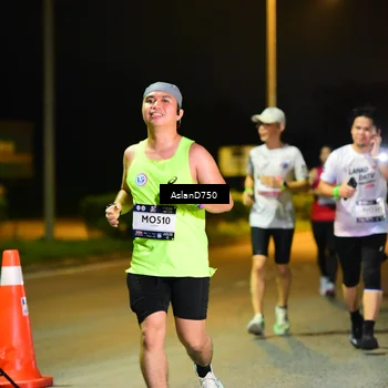 Runner Photo 7717077