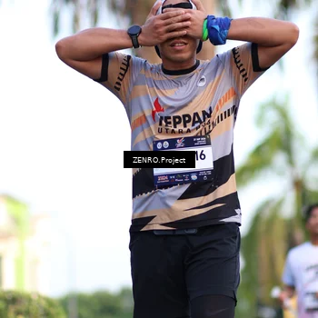 Runner Photo 7717079