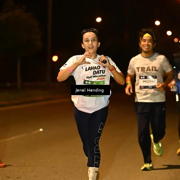 Runner Photo 7717083