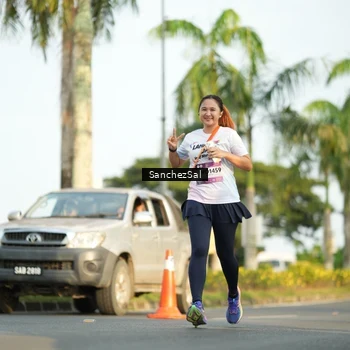 Runner Photo 7717096