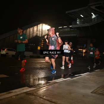 Runner Photo 7717104