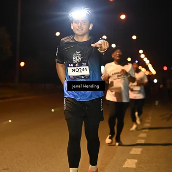 Runner Photo 7717115