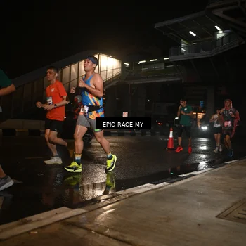Runner Photo 7717117