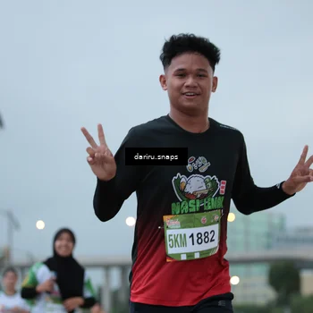 Runner Photo 7717127