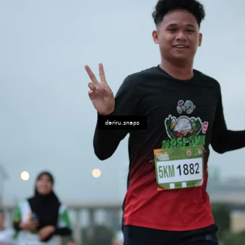 Runner Photo 7717134