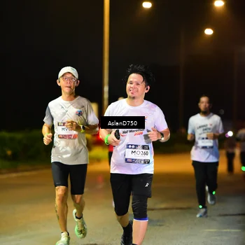 Runner Photo 7717143