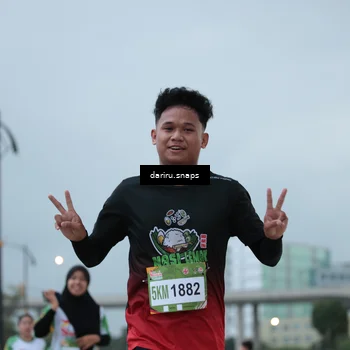 Runner Photo 7717161