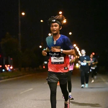 Runner Photo 7717175
