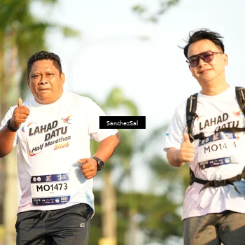 Runner Photo 7717177