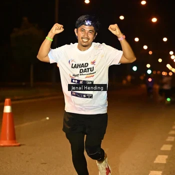 Runner Photo 7717180