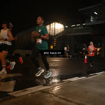 Runner Photo 7717196