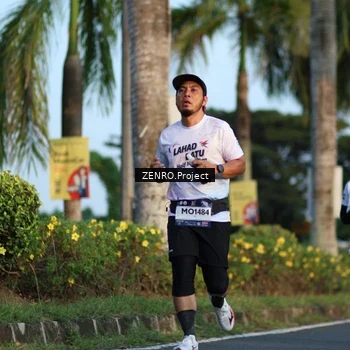 Runner Photo 7717198