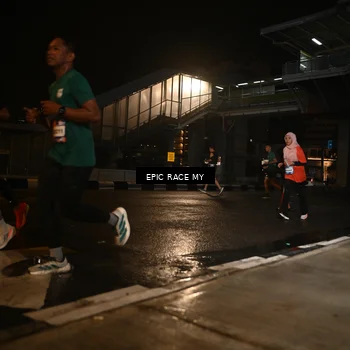 Runner Photo 7717202