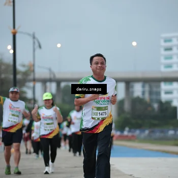 Runner Photo 7717244