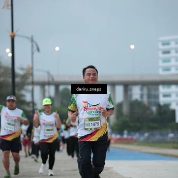 Runner Photo 7717250